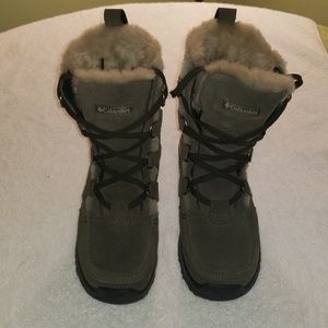 Columbia Women's Snow Boots Army Green Size 7.5